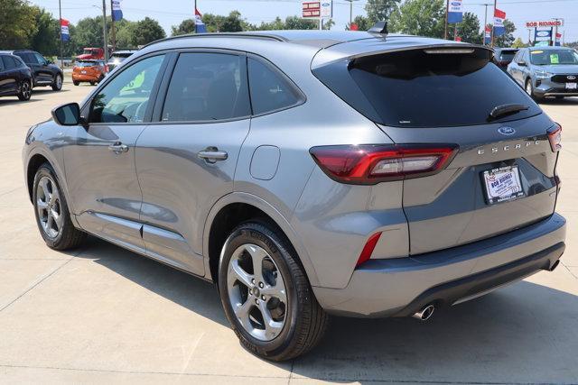 Photo of 2023 Gray Ford Escape