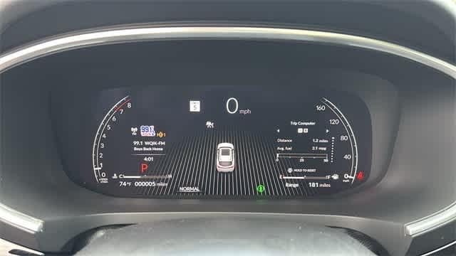 Photo of 2025 White Acura MDX