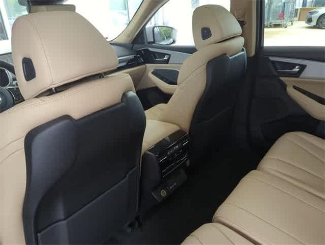 Photo of 2025 White Acura MDX