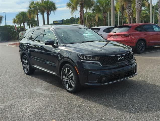 Photo of 2023 Blue Kia Sorento Hybrid