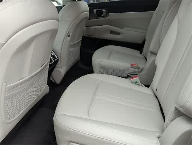 Photo of 2023 Blue Kia Sorento Hybrid