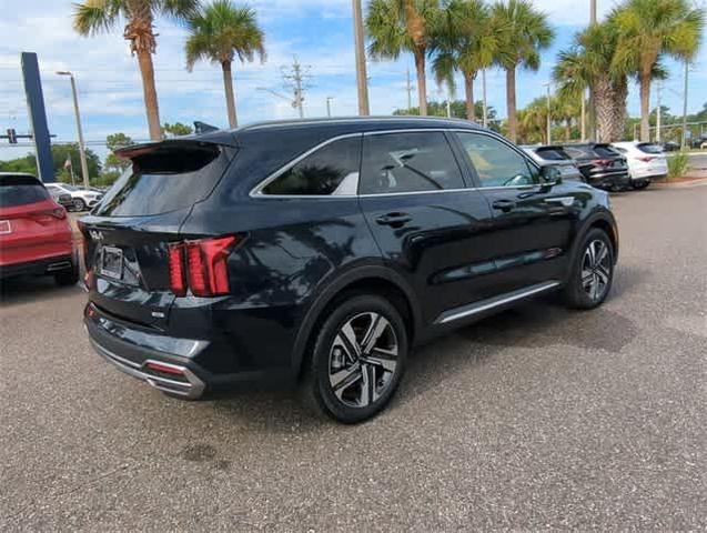 Photo of 2023 Blue Kia Sorento Hybrid