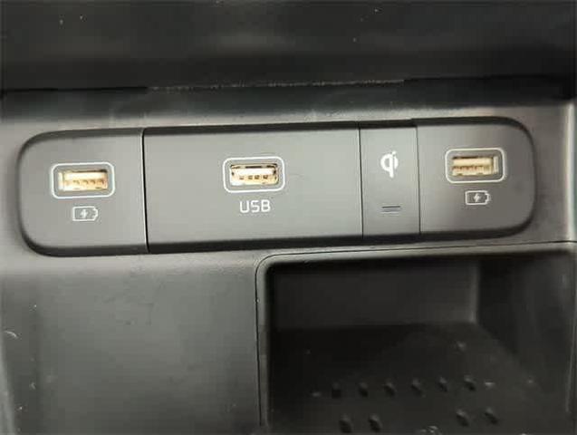 Photo of 2023 Blue Kia Sorento Hybrid