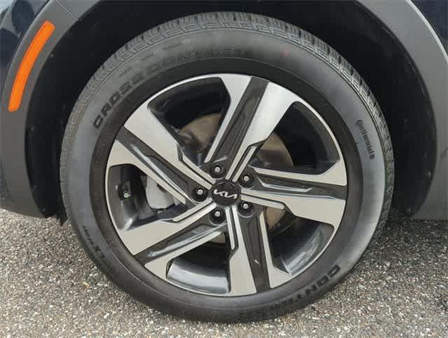 Photo of 2023 Blue Kia Sorento Hybrid