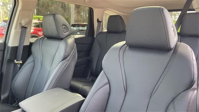 Photo of 2025 Black Acura MDX