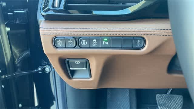 Photo of 2025 Black Acura MDX