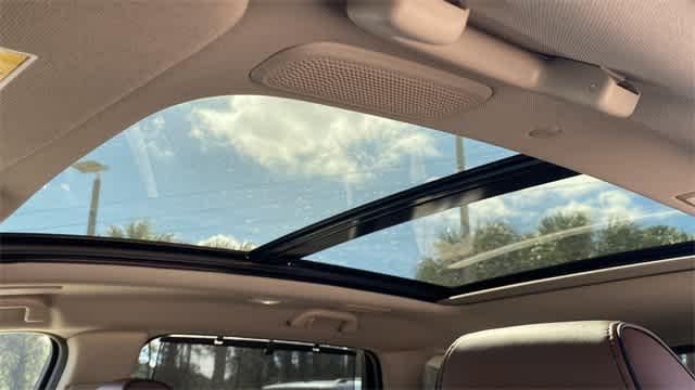 Photo of 2025 Black Acura MDX