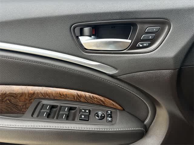 Photo of 2020 White Acura MDX