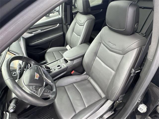 Photo of 2024 Stellar Black Metallic Cadillac XT5