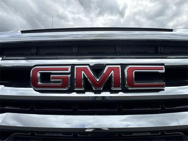 Photo of 2021 Onyx Black GMC Sierra 1500