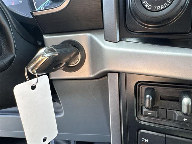 Photo of 2023 Iconic Silver Metallic Ford F-150