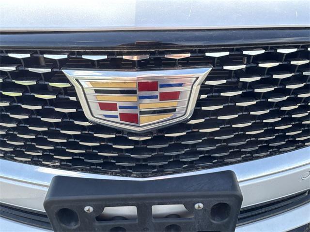 Photo of 2023 Crystal White Tricoat Cadillac CT5