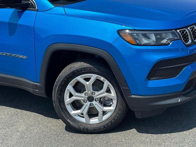 Photo of 2025 Hydro Blue Pearlcoat Jeep Compass