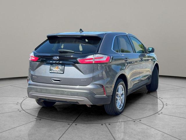 Photo of 2022 Gray Metallic Ford Edge