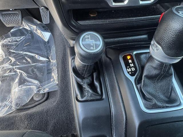 Photo of 2019 Black Clearcoat Jeep Wrangler Unlimited