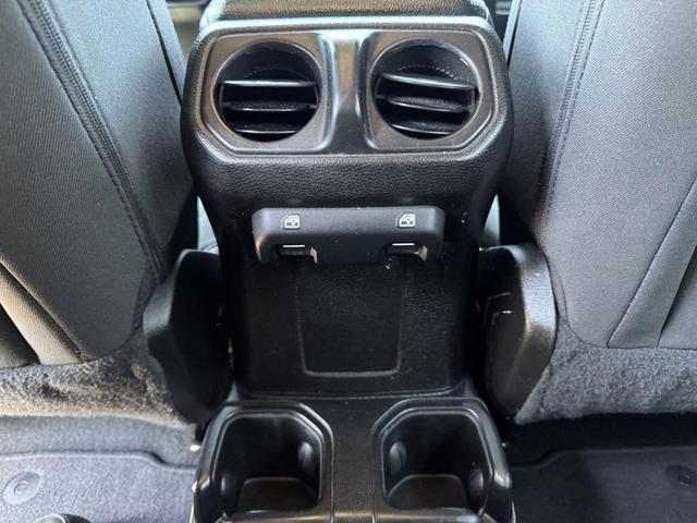 Photo of 2019 Black Clearcoat Jeep Wrangler Unlimited