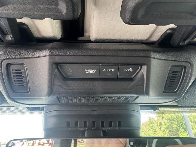 Photo of 2025 Black Clearcoat Jeep Gladiator