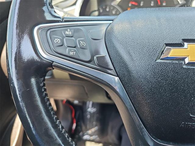 Photo of 2018 Iridescent Pearl Tricoat Chevrolet Malibu