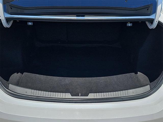 Photo of 2018 Iridescent Pearl Tricoat Chevrolet Malibu