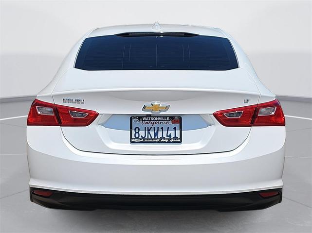 Photo of 2018 Iridescent Pearl Tricoat Chevrolet Malibu