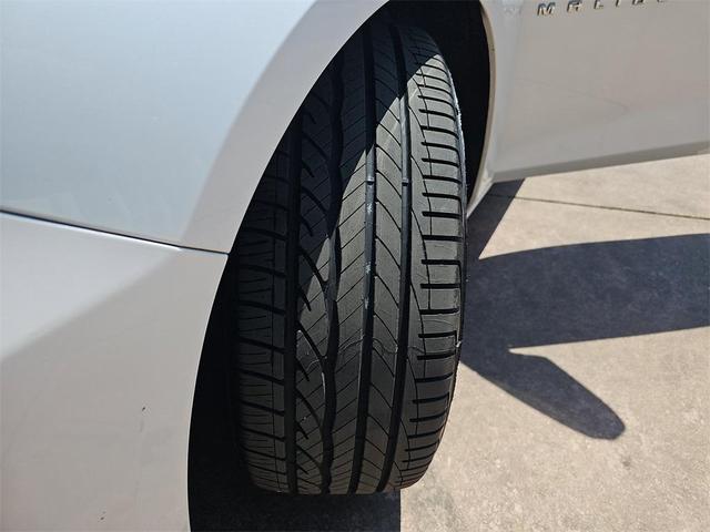 Photo of 2018 Iridescent Pearl Tricoat Chevrolet Malibu