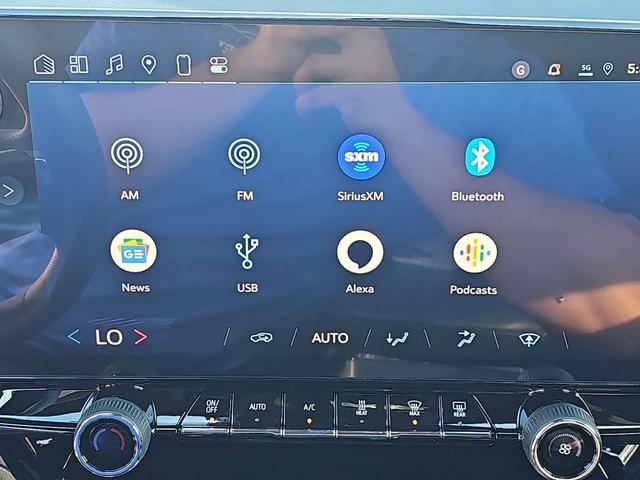 Photo of 2025 Summit White Chevrolet Blazer EV