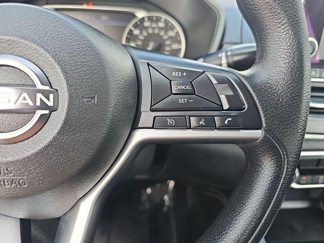 Photo of 2023 Black Nissan Altima