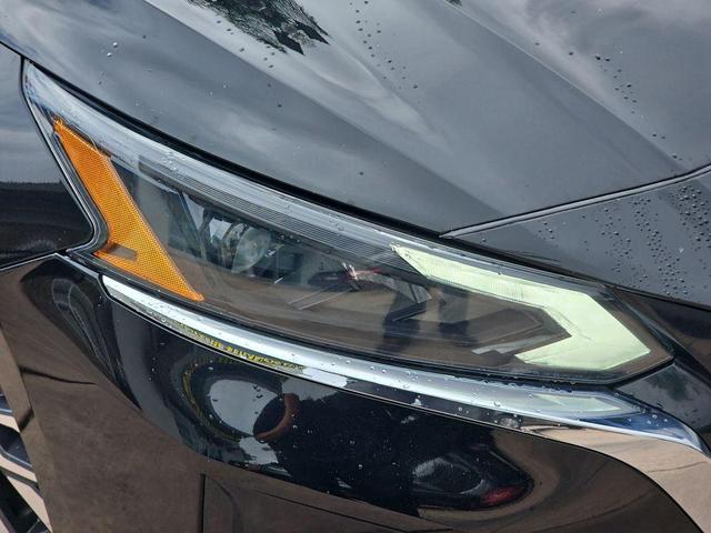 Photo of 2023 Black Nissan Altima