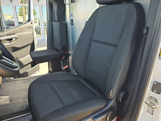 Photo of 2020 Arctic White Mercedes-Benz Sprinter 2500