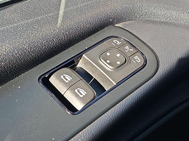 Photo of 2020 Arctic White Mercedes-Benz Sprinter 2500