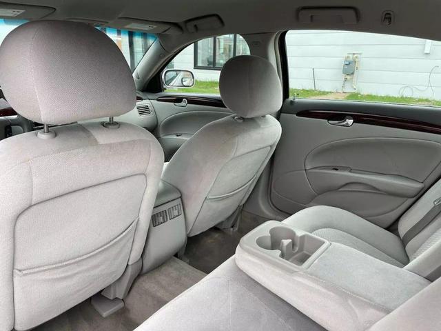 Photo of 2011 Quicksilver Metallic Buick Lucerne