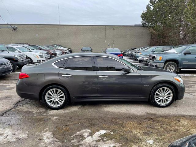 Photo of 2012 Grey INFINITI M35h