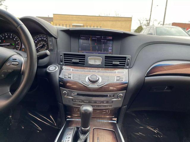 Photo of 2012 Grey INFINITI M35h