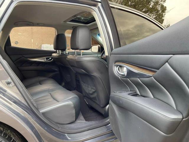 Photo of 2012 Grey INFINITI M35h
