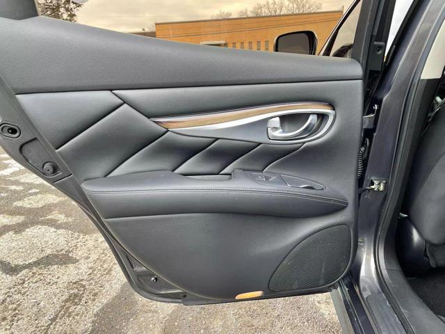 Photo of 2012 Grey INFINITI M35h