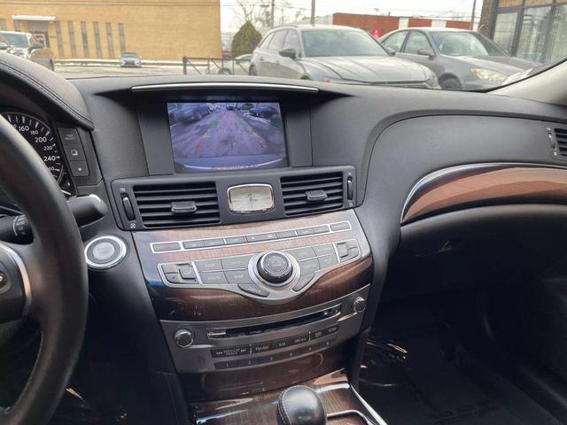 Photo of 2012 Grey INFINITI M35h
