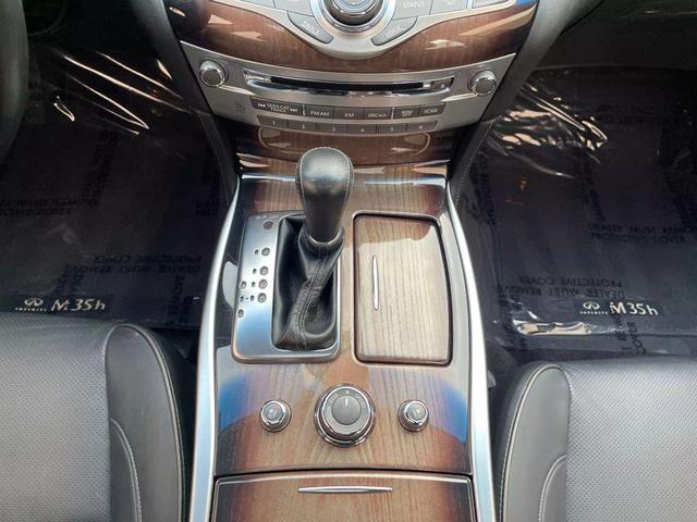Photo of 2012 Grey INFINITI M35h