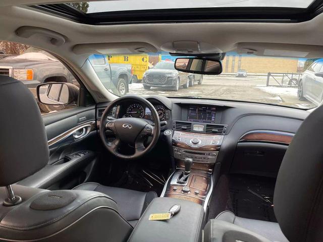 Photo of 2012 Grey INFINITI M35h