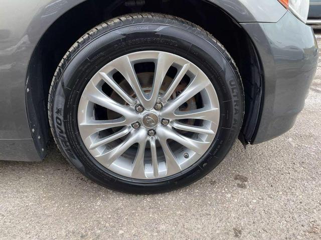 Photo of 2012 Grey INFINITI M35h