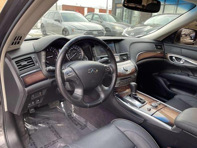 Photo of 2012 Grey INFINITI M35h