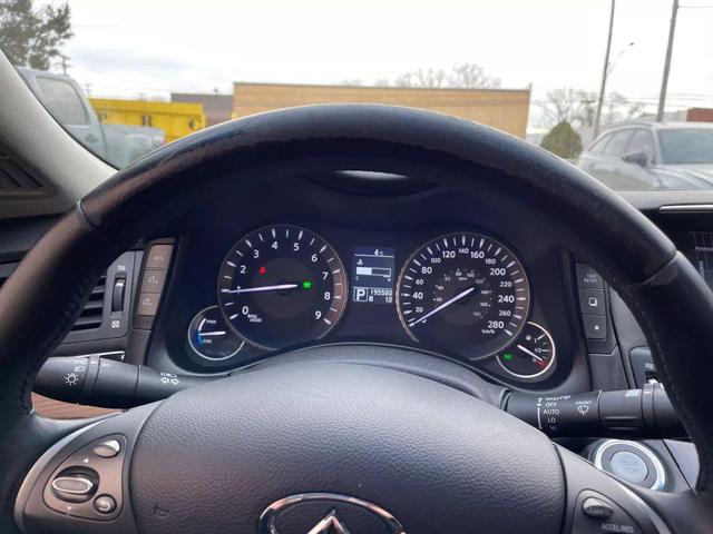 Photo of 2012 Grey INFINITI M35h