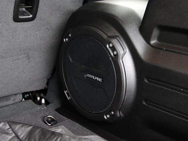 Photo of 2022 Silver Zynith Clearcoat Jeep Wrangler Unlimited