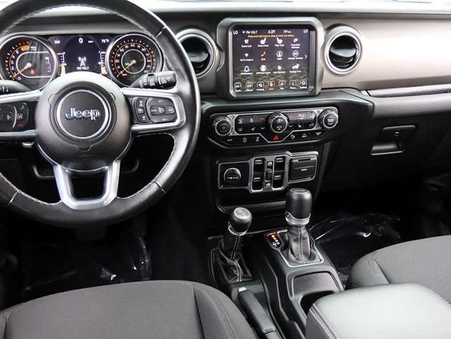 Photo of 2022 Silver Zynith Clearcoat Jeep Wrangler Unlimited