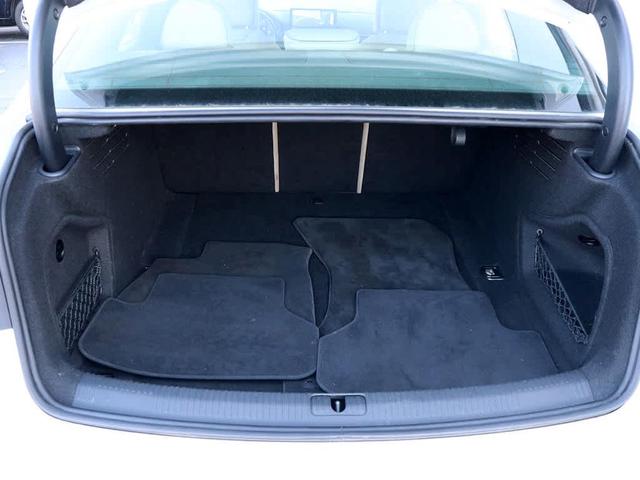 Photo of 2022 Glacier White Metallic Audi A4