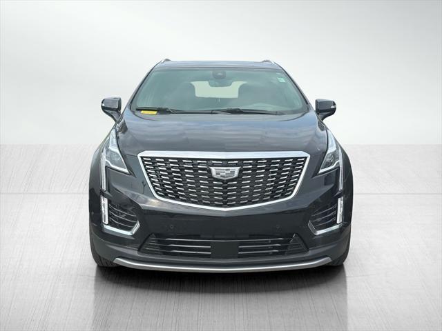 Photo of 2024 Stellar Black Metallic Cadillac XT5