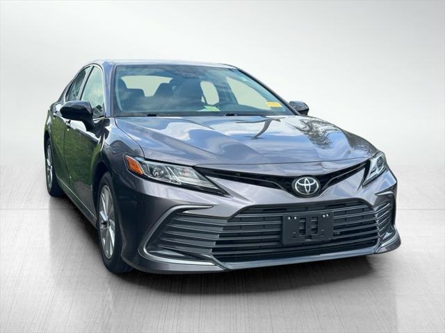 Photo of 2022 Gray Toyota Camry
