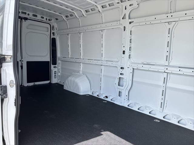 Photo of 2024 Bright White Clearcoat RAM ProMaster 3500