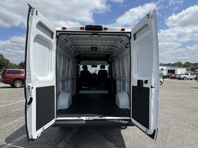 Photo of 2024 Bright White Clearcoat RAM ProMaster 3500