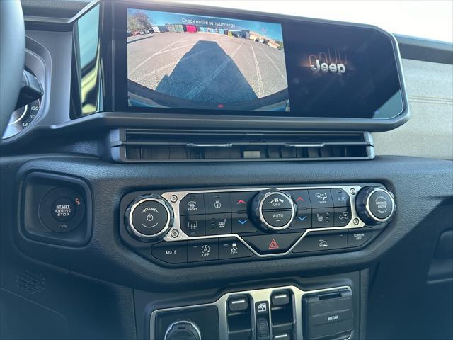 Photo of 2025 Anvil Clearcoat Jeep Wrangler