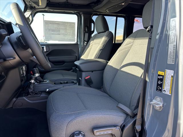 Photo of 2025 Anvil Clearcoat Jeep Wrangler